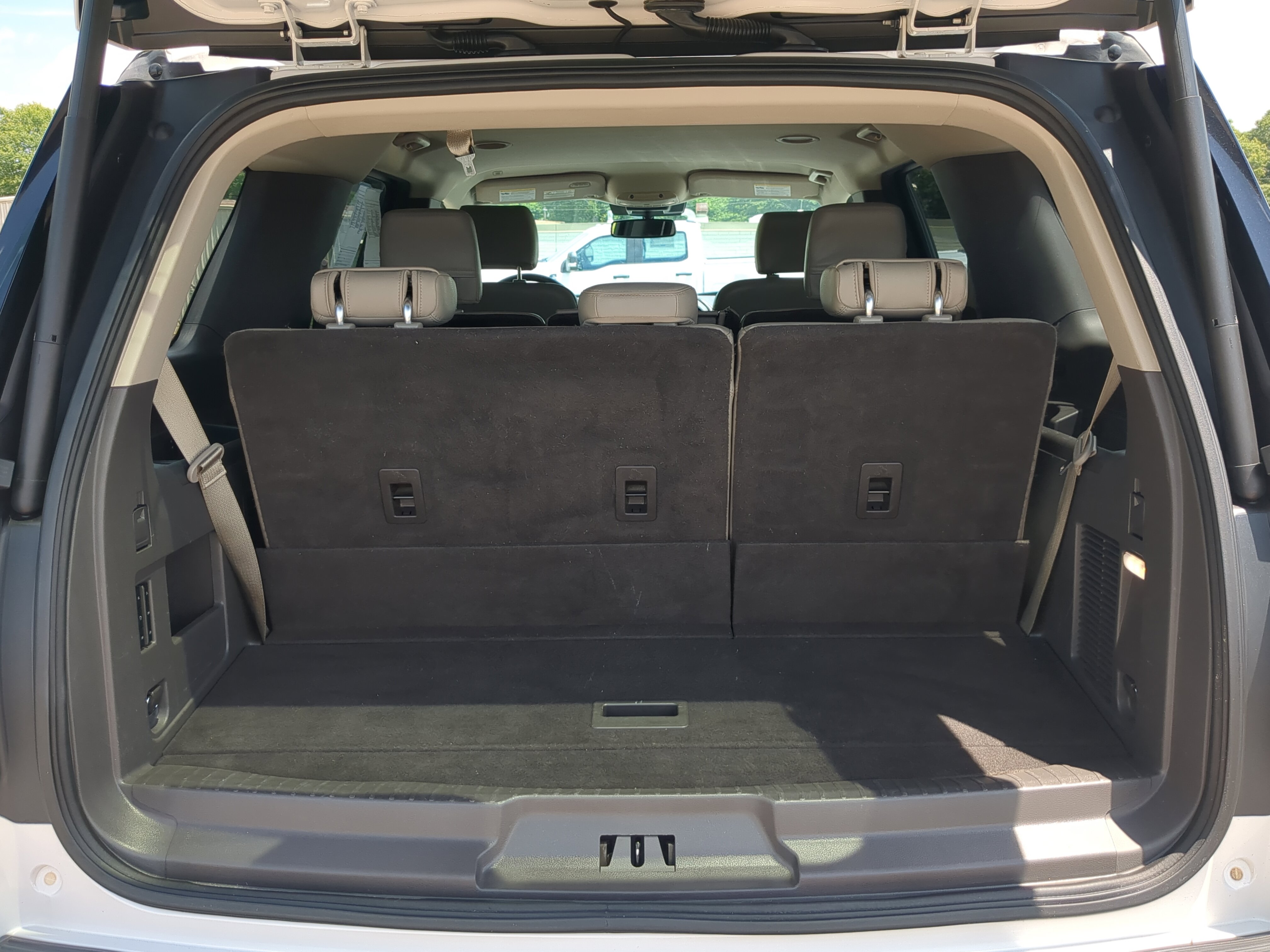 Certified 2019 Ford Expedition XLT w/ Equipment Group 202A RWD image 11