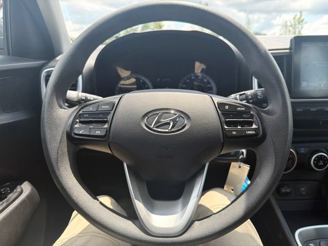 Used 2021 Hyundai Venue SE FWD image 28