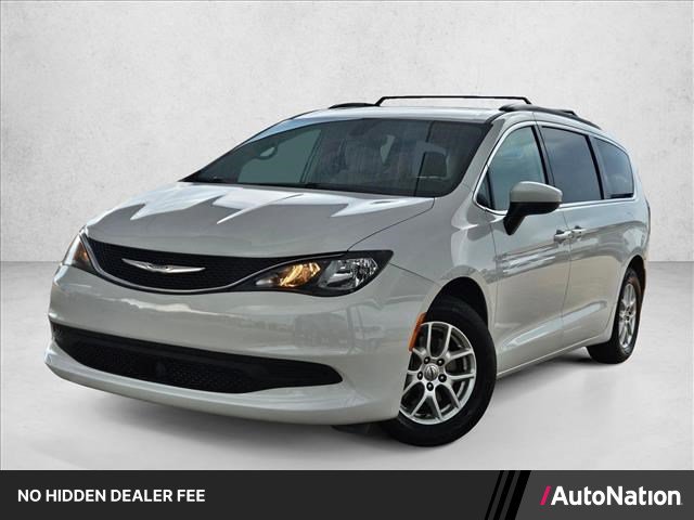 Used 2021 Chrysler Voyager Lxi FWD image 1