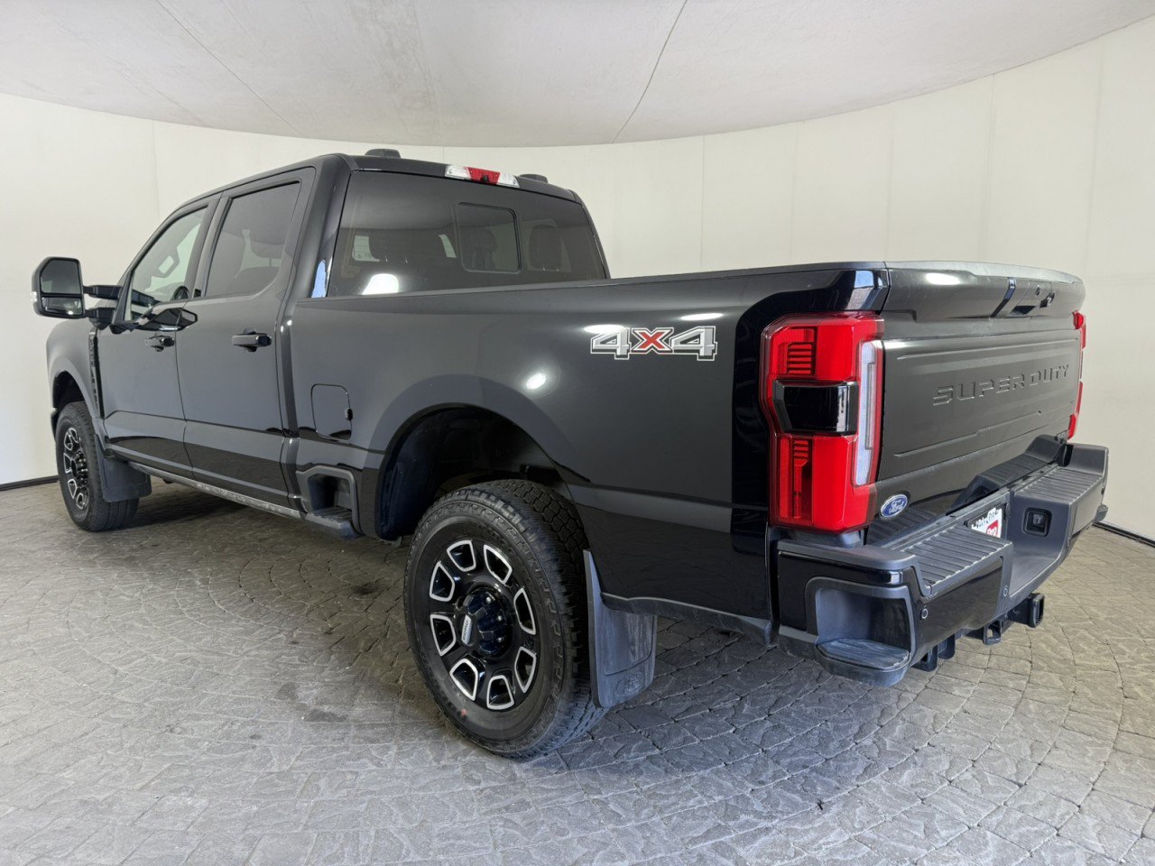Certified 2025 Ford F250 Platinum AWD/4WD image 6