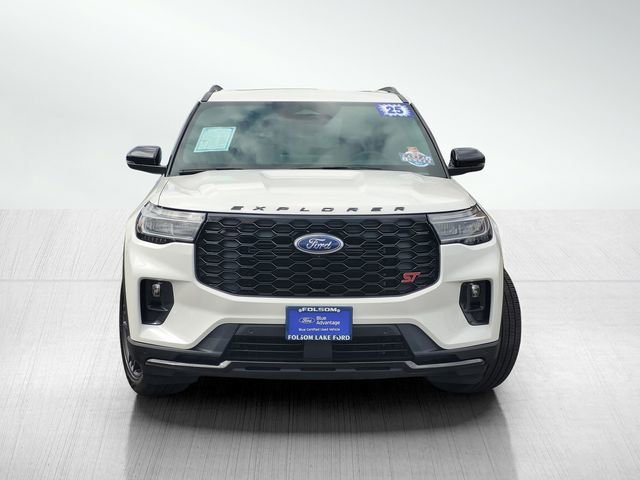 Certified 2025 Ford Explorer ST image 2