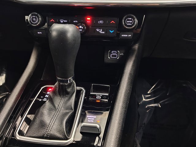Used 2023 Jeep Compass Limited AWD/4WD image 31