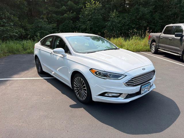 Certified 2017 Ford Fusion SE w/ Fusion SE Technology Package FWD image 1