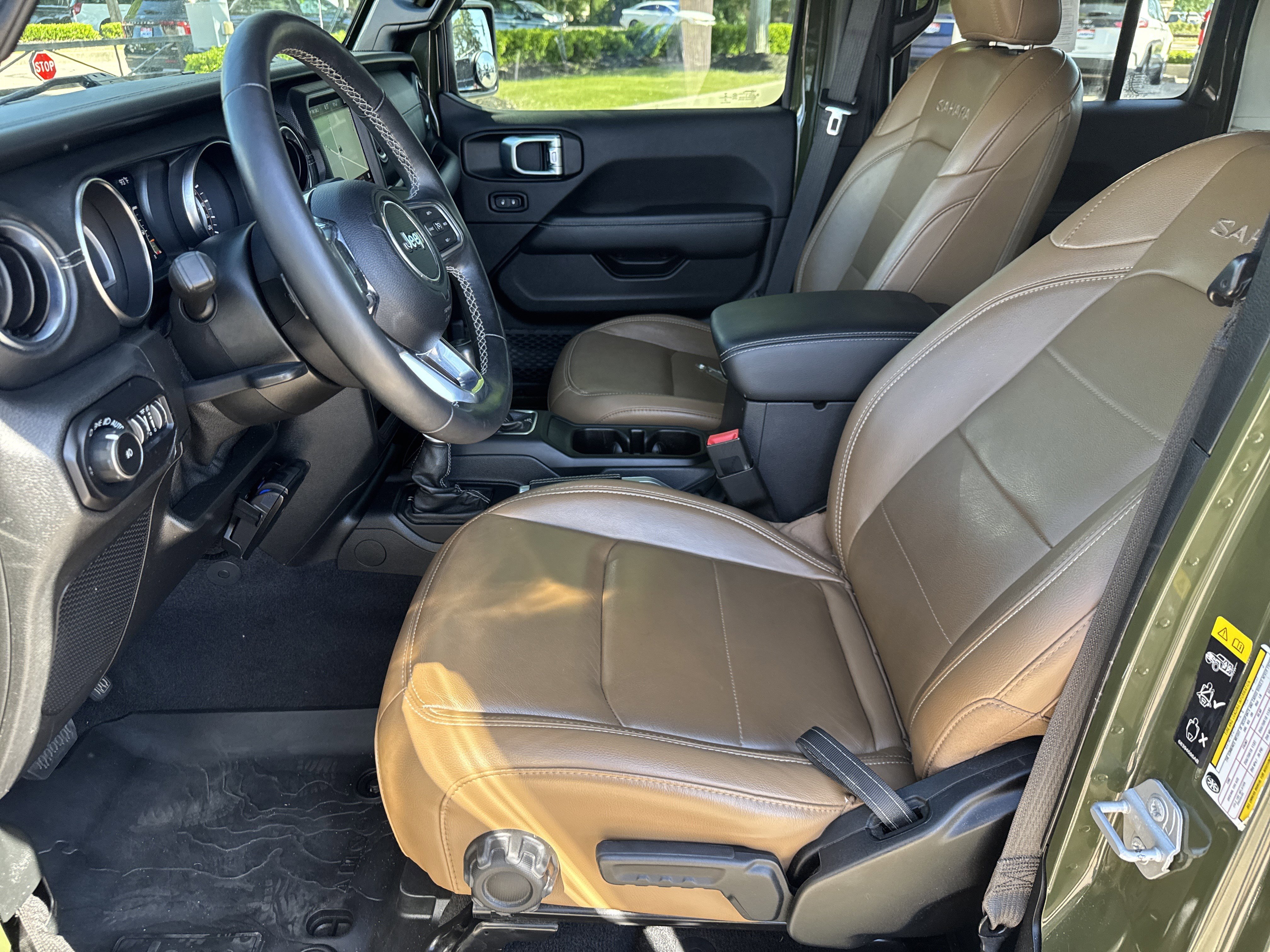 Used 2021 Jeep Wrangler Unlimited Sahara AWD/4WD image 10