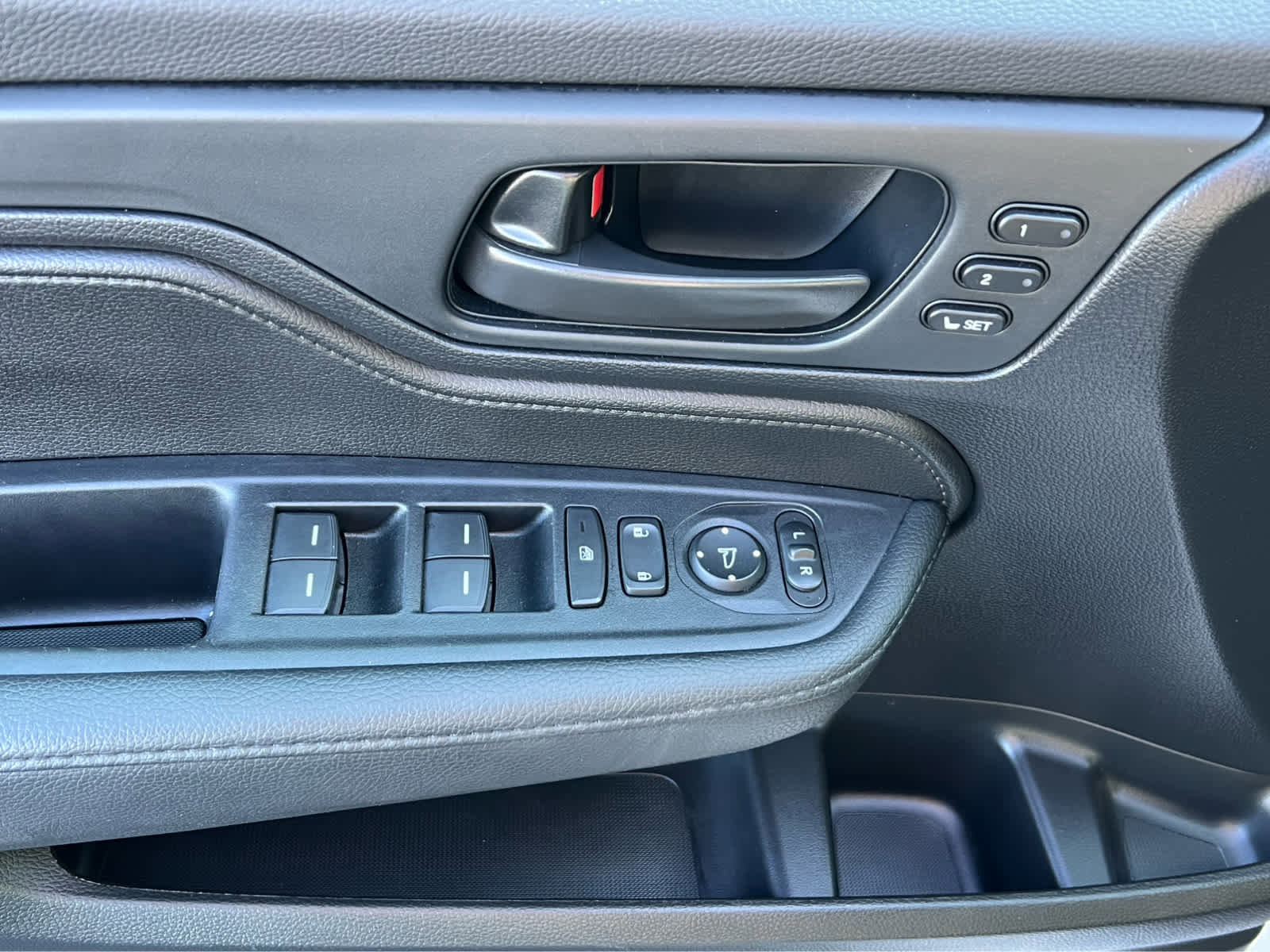 Used 2025 Honda Odyssey Sport-L image 26