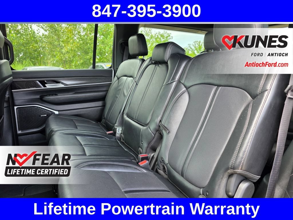 Used 2024 Jeep Wagoneer Series II w/ Flexible Seating Group AWD/4WD image 23