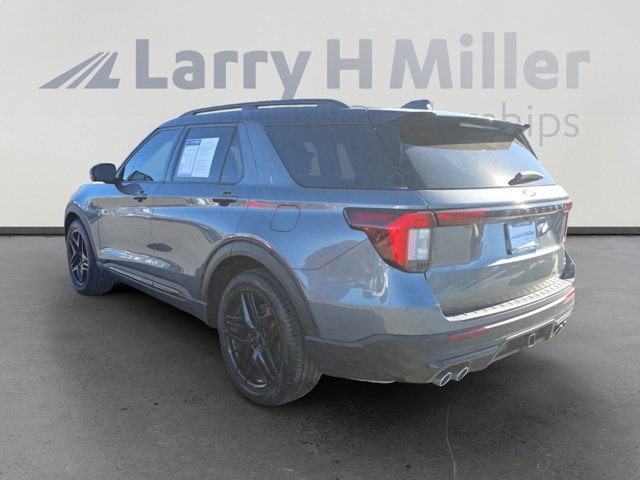 Certified 2025 Ford Explorer ST image 3