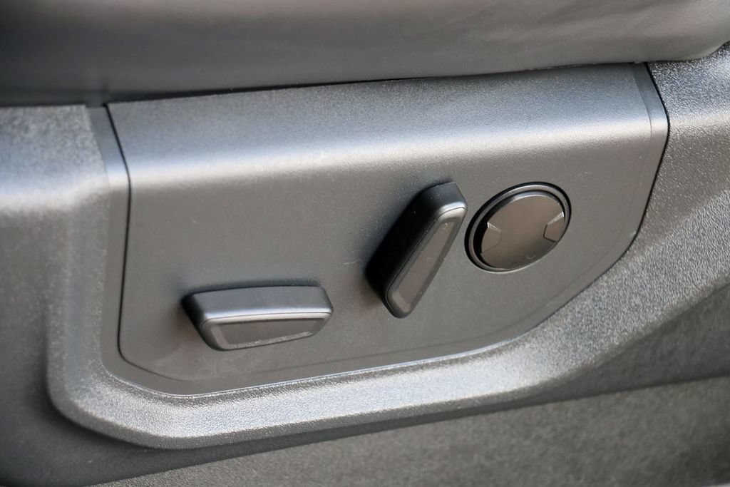 Certified 2022 Ford Expedition XLT RWD image 19