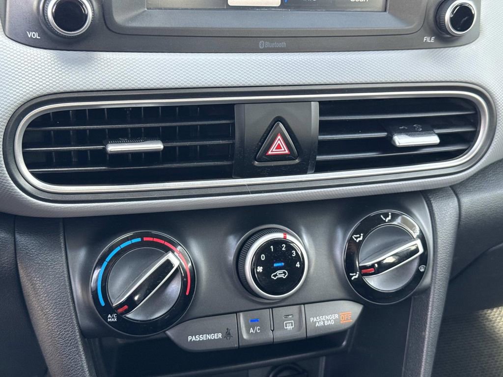 Used 2021 Hyundai Kona SE image 14