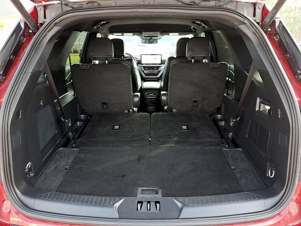 Certified 2025 Ford Explorer ST-Line w/ Premium Package RWD image 29