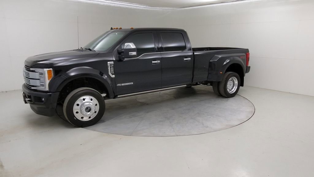 Certified 2019 Ford F450 Platinum w/ Platinum Ultimate Package image 21