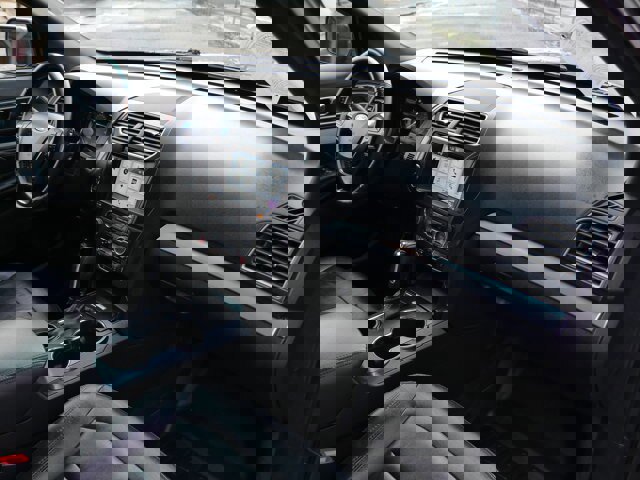 Certified 2017 Ford Explorer XLT w/ Equipment Group 202A image 26