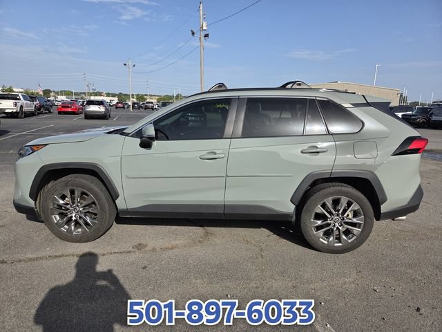 Used 2020 Toyota RAV4 XLE Premium FWD image 8