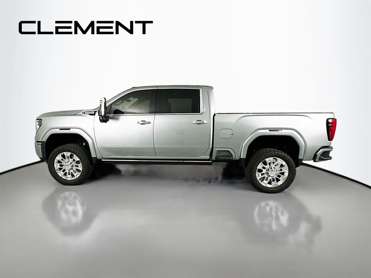 Used 2024 GMC Sierra 3500 Denali w/ Denali Reserve Package AWD/4WD image 6