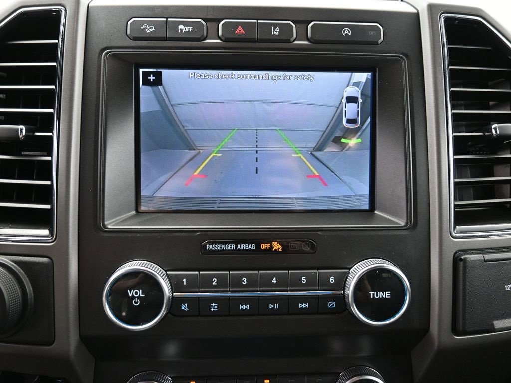 Certified 2019 Ford Expedition XLT w/ Equipment Group 202A image 3