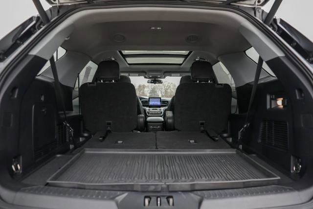 Certified 2022 Ford Explorer XLT w/ Equipment Group 202A image 17