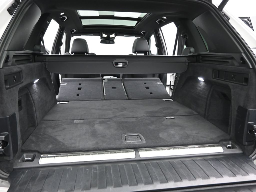 Used 2025 BMW X5 xDrive50e image 22