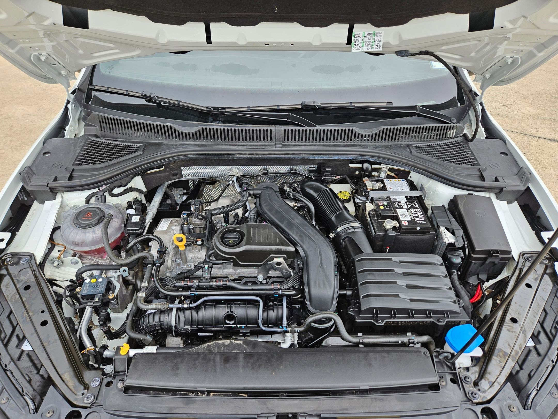 Used 2025 Volkswagen Jetta Sport FWD image 34