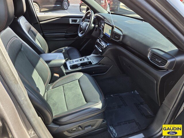 Certified 2023 Ford Explorer ST-Line w/ Class IV Trailer Tow Package RWD image 16