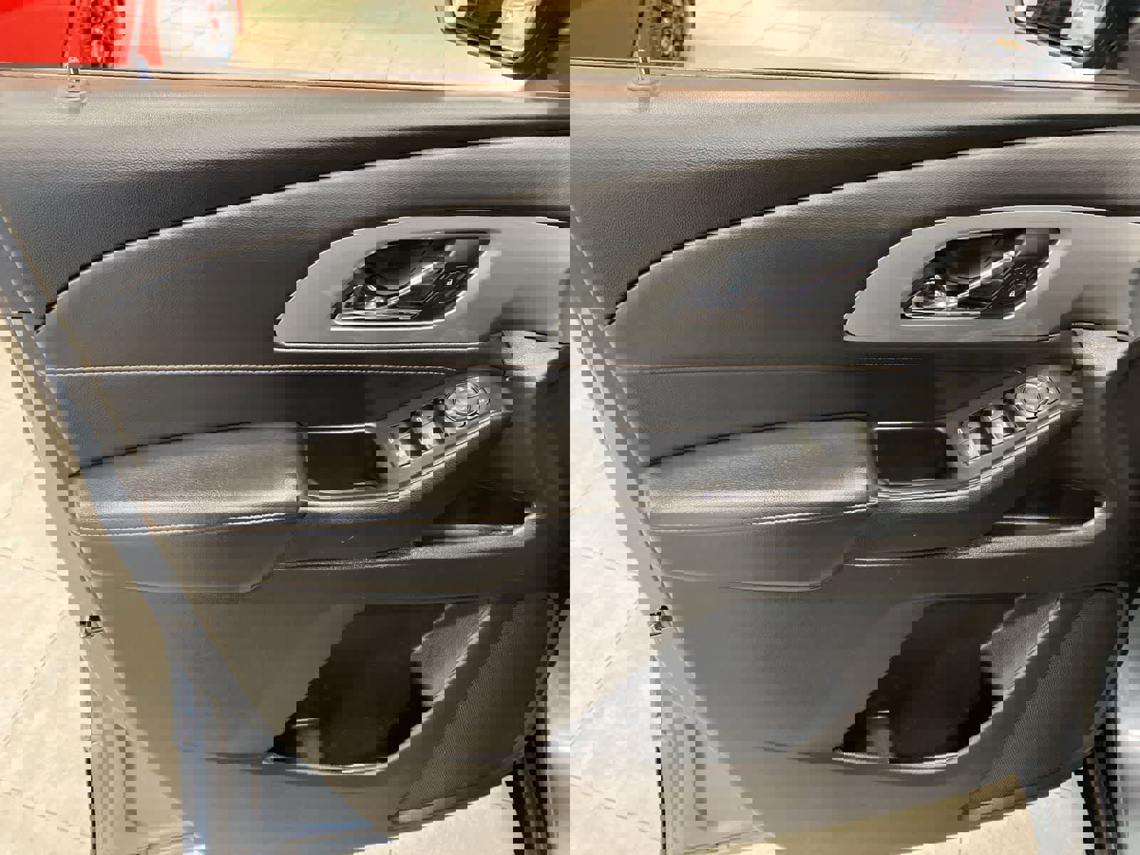 Used 2021 Chevrolet Traverse LS image 17