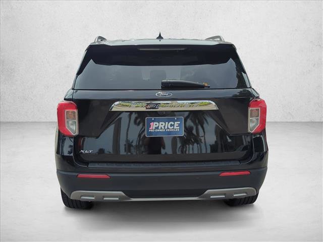 Certified 2022 Ford Explorer XLT w/ Equipment Group 202A RWD image 6