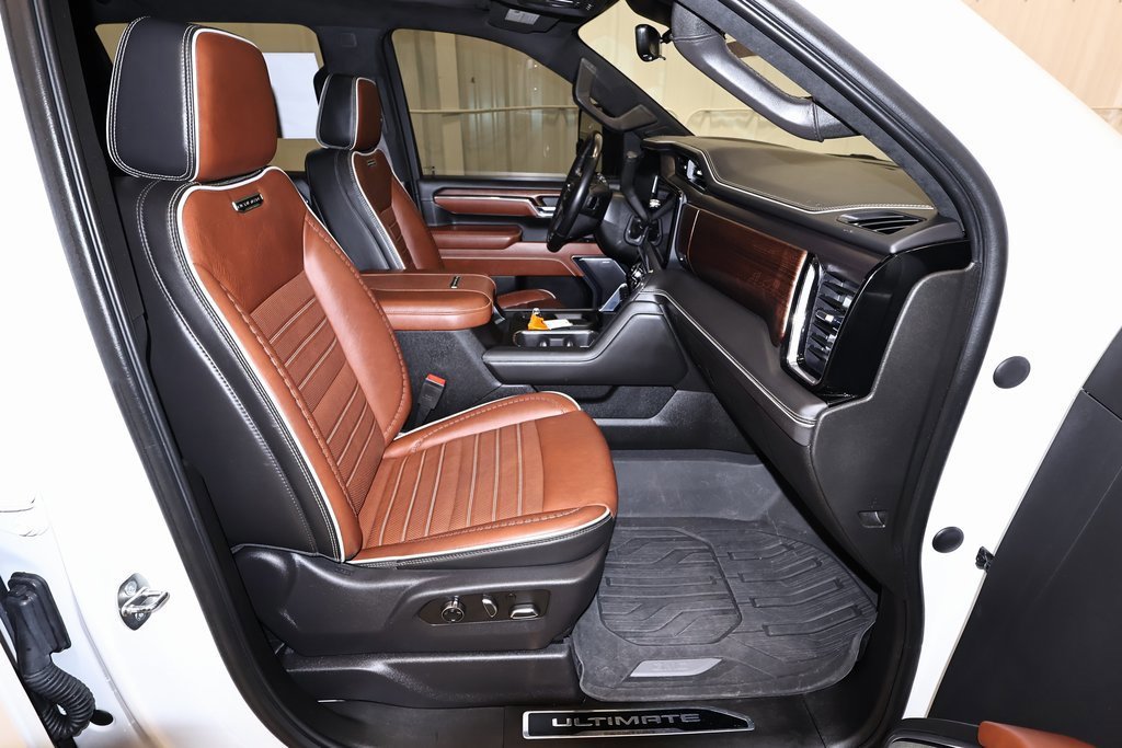 Used 2024 GMC Sierra 3500 Denali Ultimate image 22