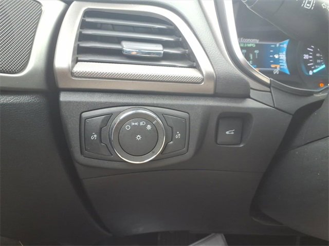 Certified 2020 Ford Fusion SE image 14