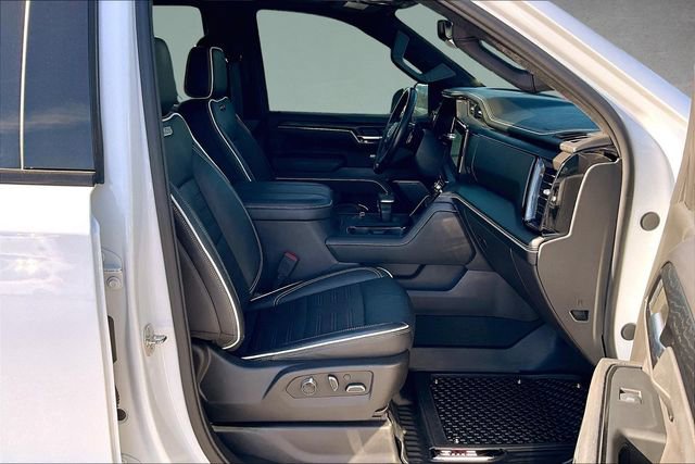 Used 2024 GMC Sierra 1500 AT4X image 7
