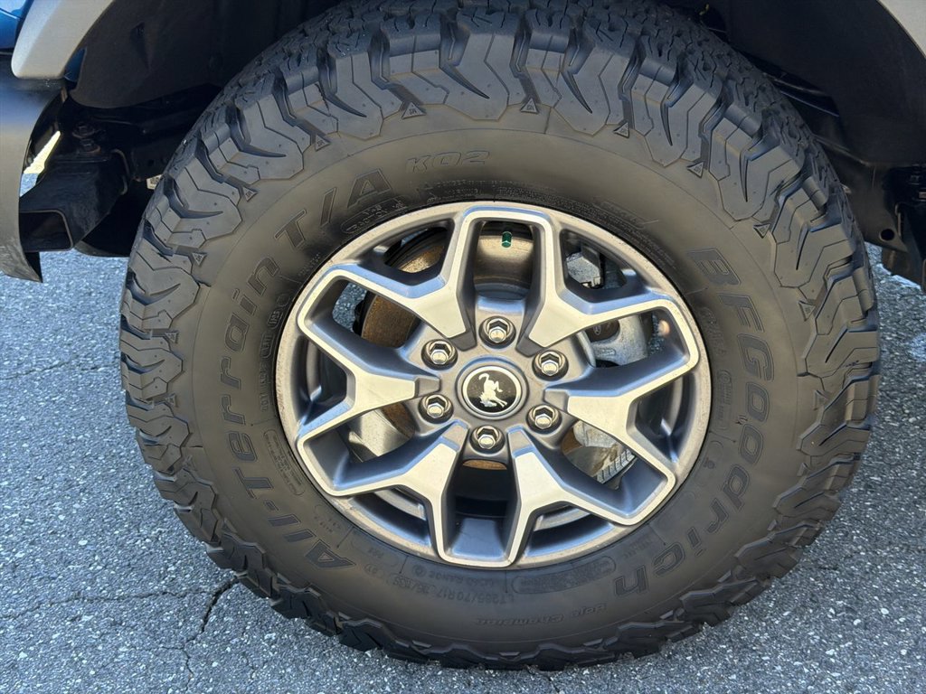Certified 2025 Ford Bronco Badlands AWD/4WD image 11