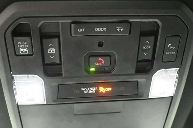 Used 2025 Toyota Tundra Platinum AWD/4WD image 16