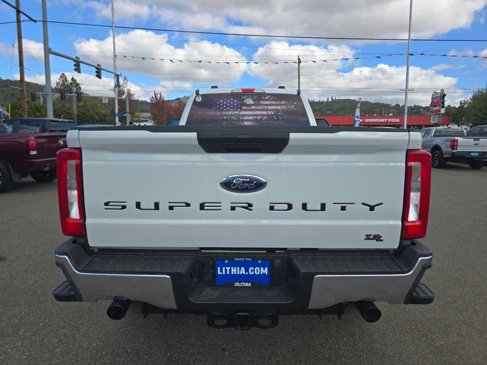 Certified 2025 Ford F350 XLT w/ FX4 Off-Road Package AWD/4WD image 4