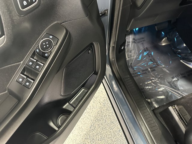 Certified 2023 Ford Escape Platinum w/ Premium Technology Package AWD/4WD image 9