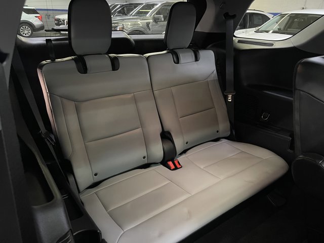 Certified 2021 Ford Explorer XLT w/ Equipment Group 202A image 17
