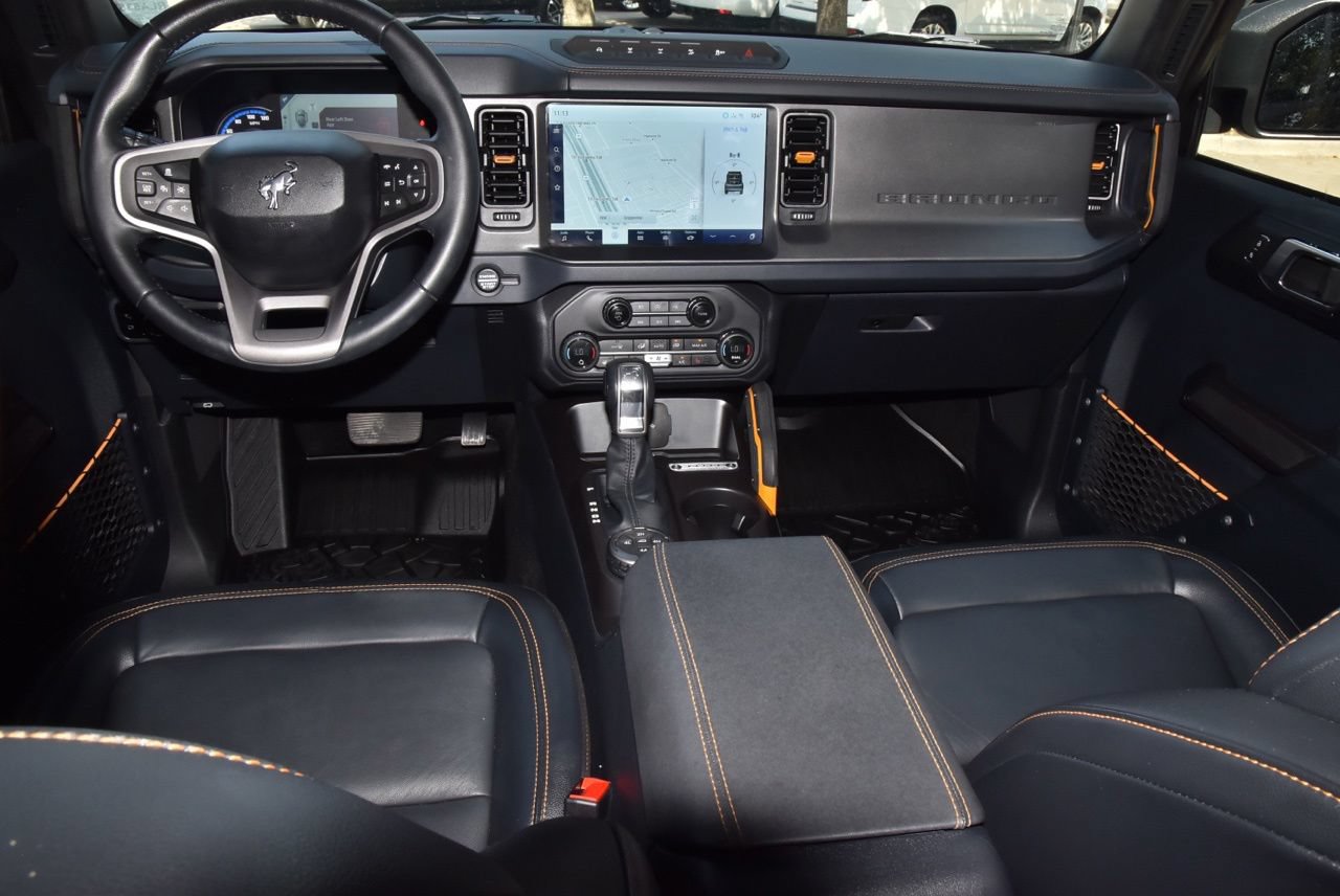 Certified 2024 Ford Bronco Badlands AWD/4WD image 16
