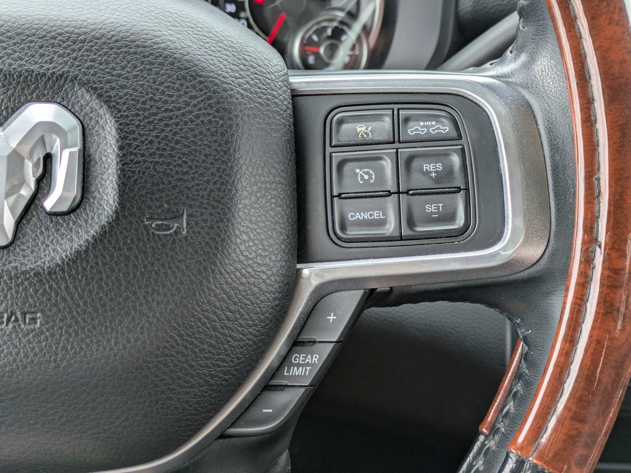 Used 2020 RAM 3500 Laramie AWD/4WD image 21