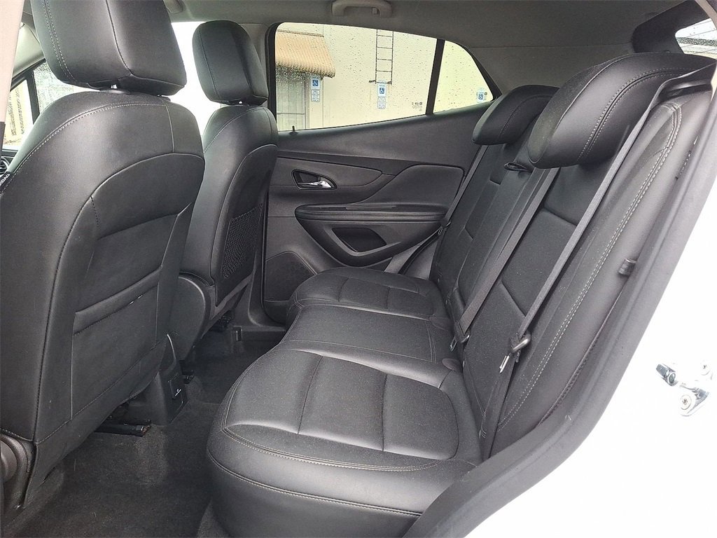 Used 2020 Buick Encore Essence image 25