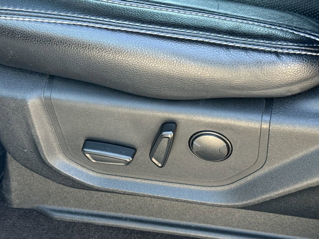 Certified 2019 Ford F150 Lariat image 25