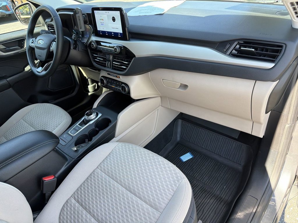 Certified 2022 Ford Escape SE w/ SE Sport Appearance Package FWD image 29