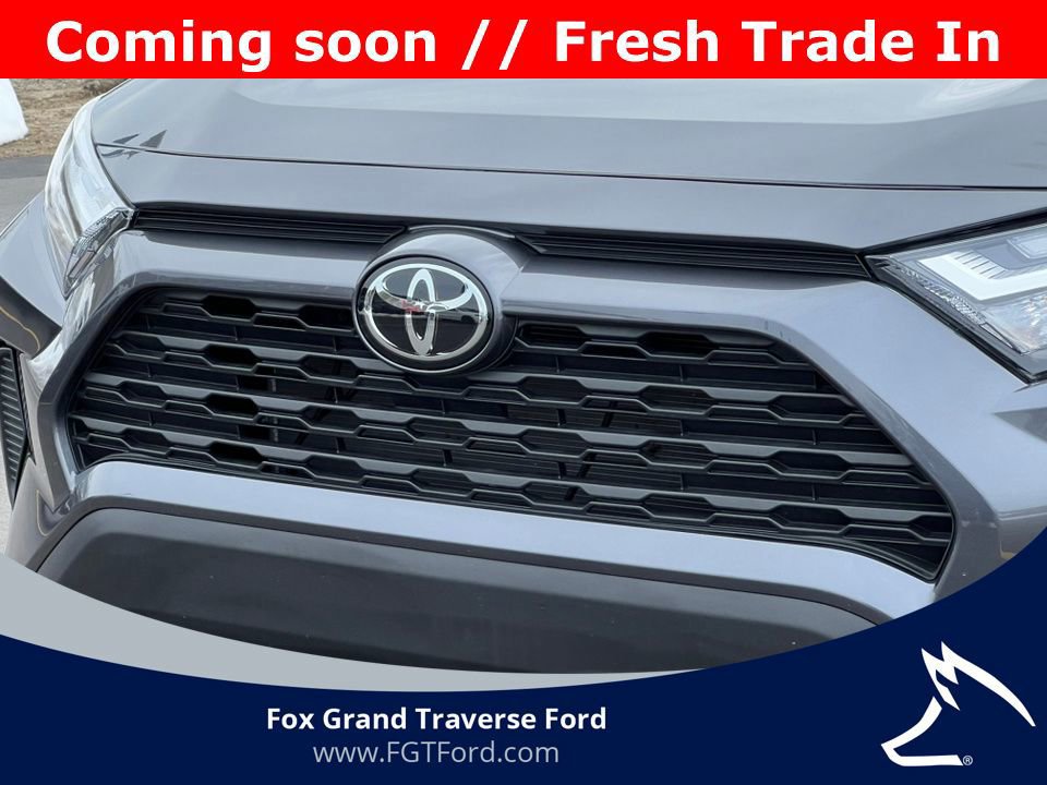 Used 2025 Toyota RAV4 XLE image 37
