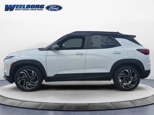 Used 2024 Chevrolet TrailBlazer RS FWD image 2
