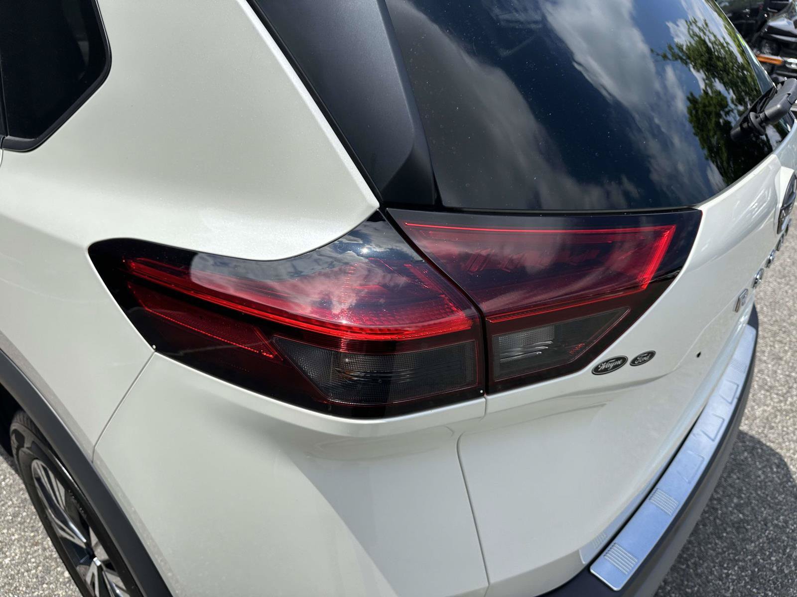 Used 2022 Nissan Rogue SV AWD/4WD image 10