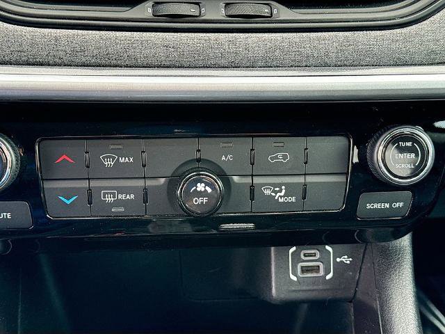 Used 2022 Jeep Compass Latitude image 13