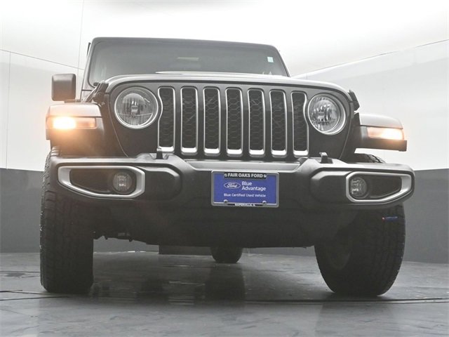 Used 2021 Jeep Gladiator Overland w/ Cold Weather Group image 31