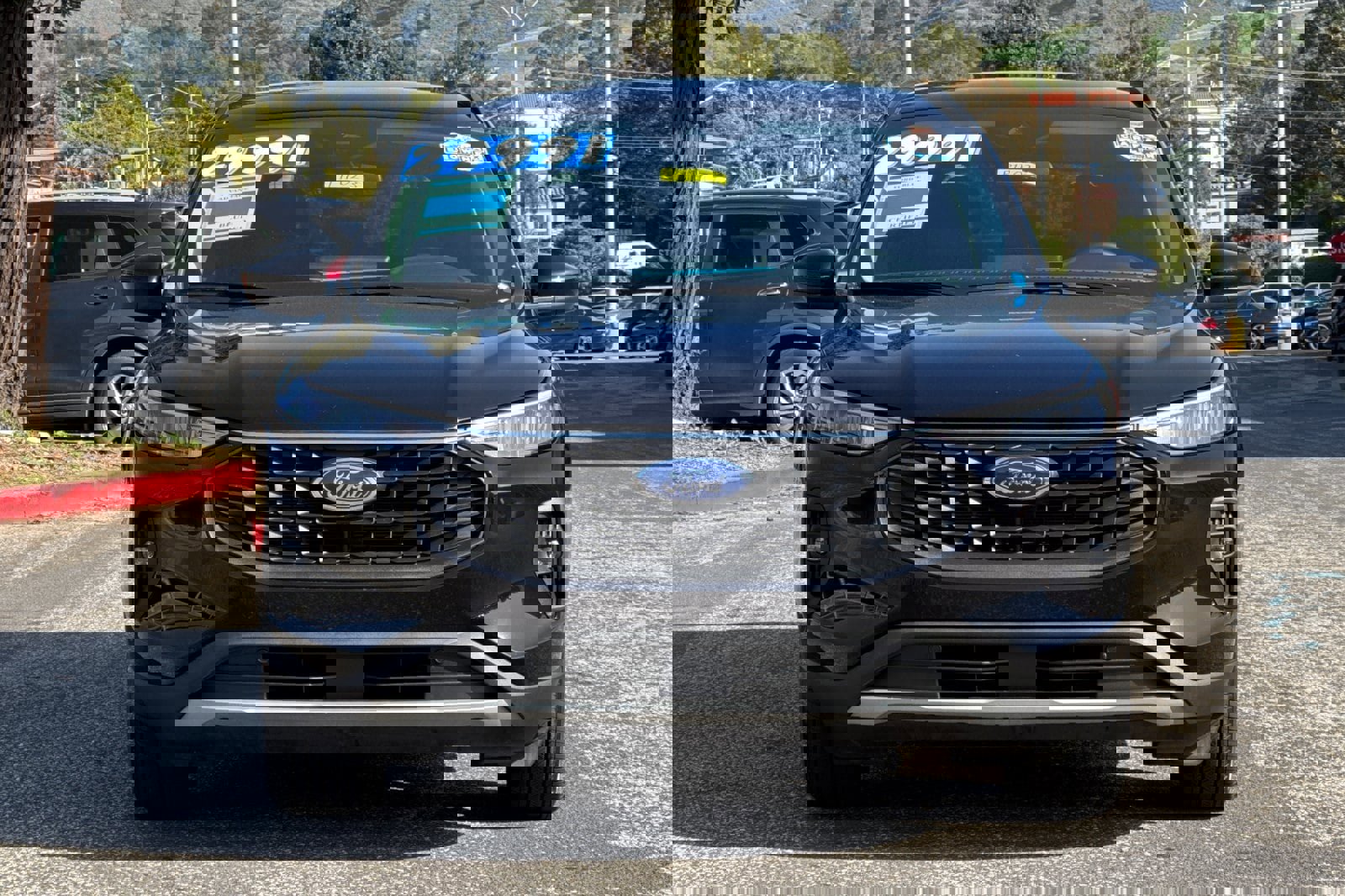 Certified 2025 Ford Escape Base image 10