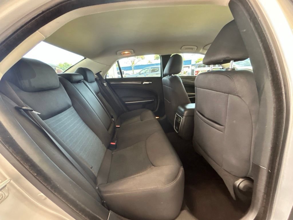 Used 2021 Chrysler 300 Touring w/ Sport Appearance Package RWD image 28