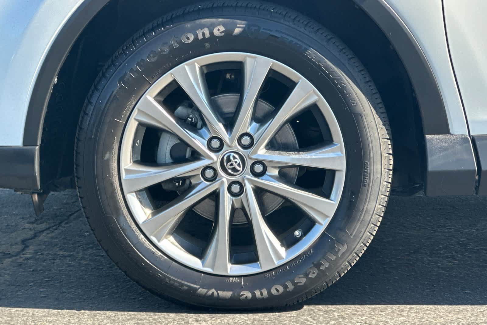 Used 2018 Toyota RAV4 Limited w/ Advanced Technology Package AWD/4WD image 26