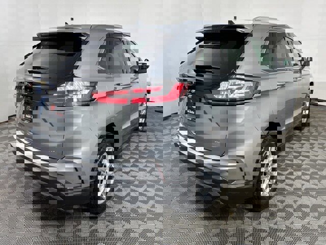 Certified 2024 Ford Edge SEL w/ Convenience Package image 4