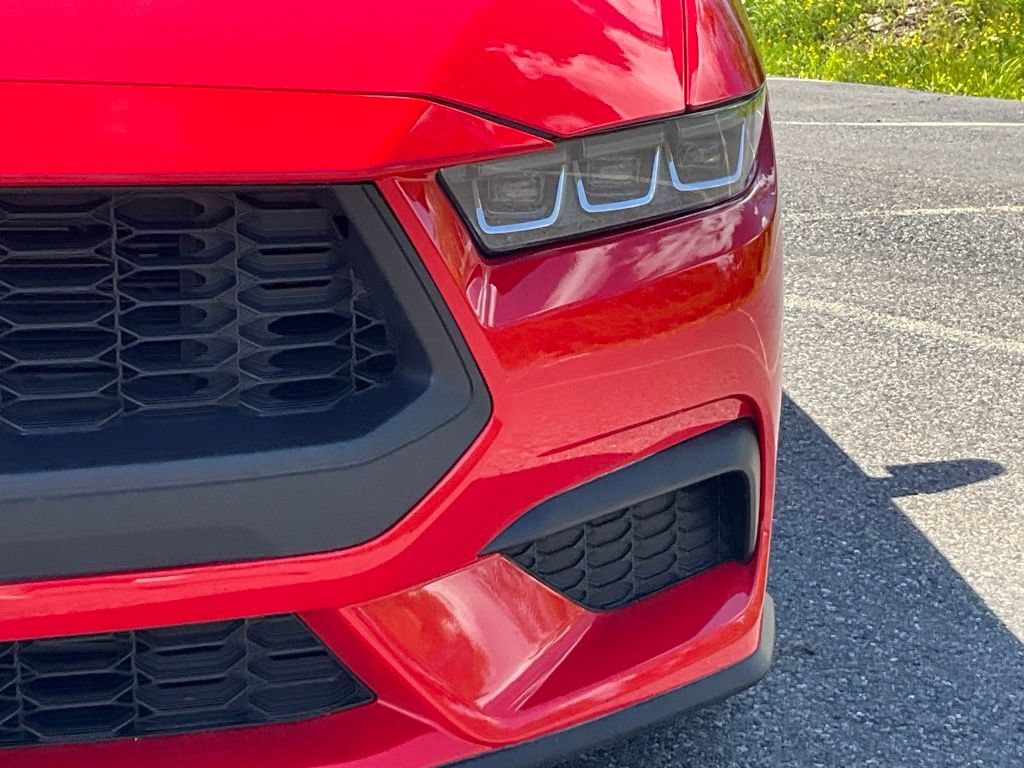 Certified 2025 Ford Mustang Premium RWD image 2