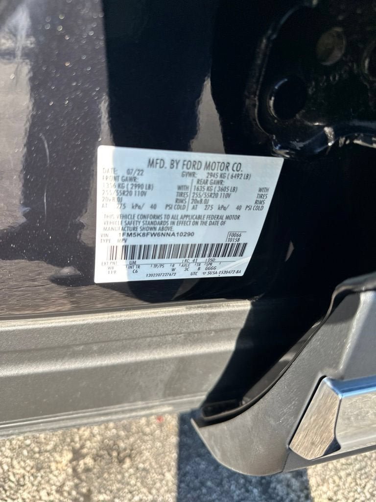 Certified 2022 Ford Explorer Limited w/ Hybrid Equipment Group 310A AWD/4WD image 17