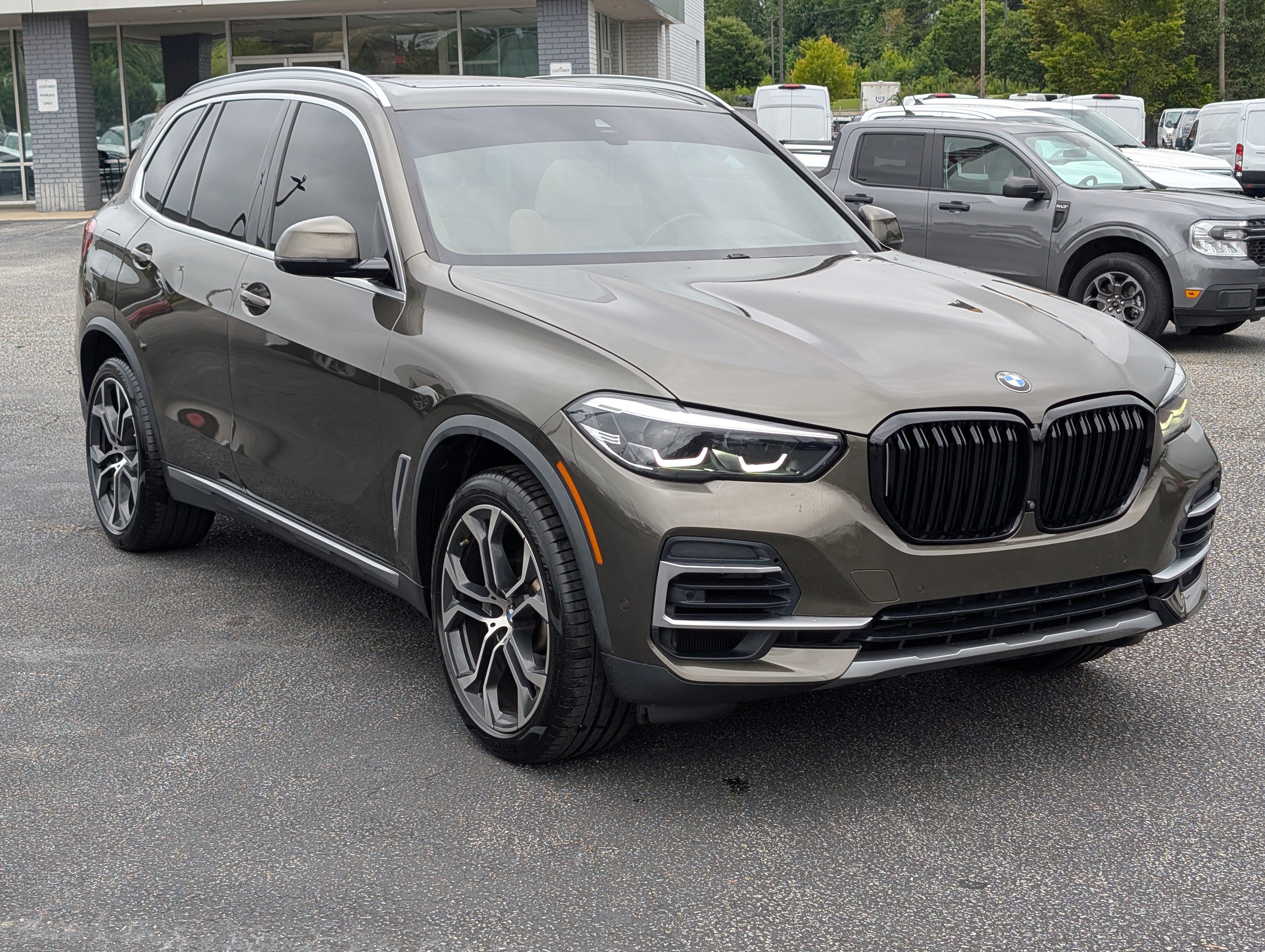 Used 2022 BMW X5 sDrive40i w/ Premium Package RWD image 4